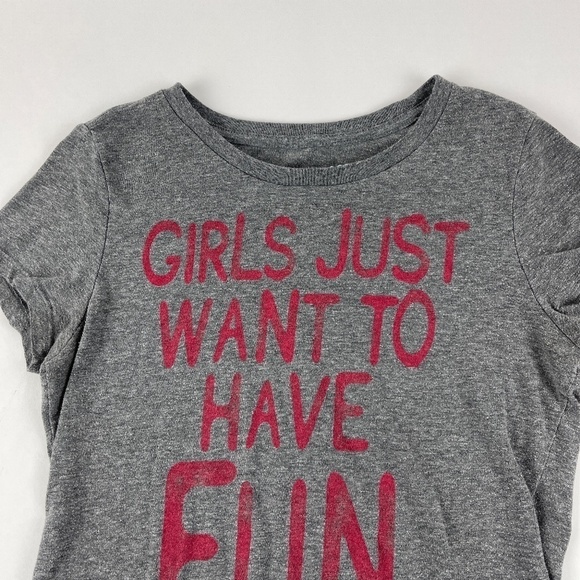 Old Navy Collectibles Womens Graphic Tee Medium - Picture 3 of 7